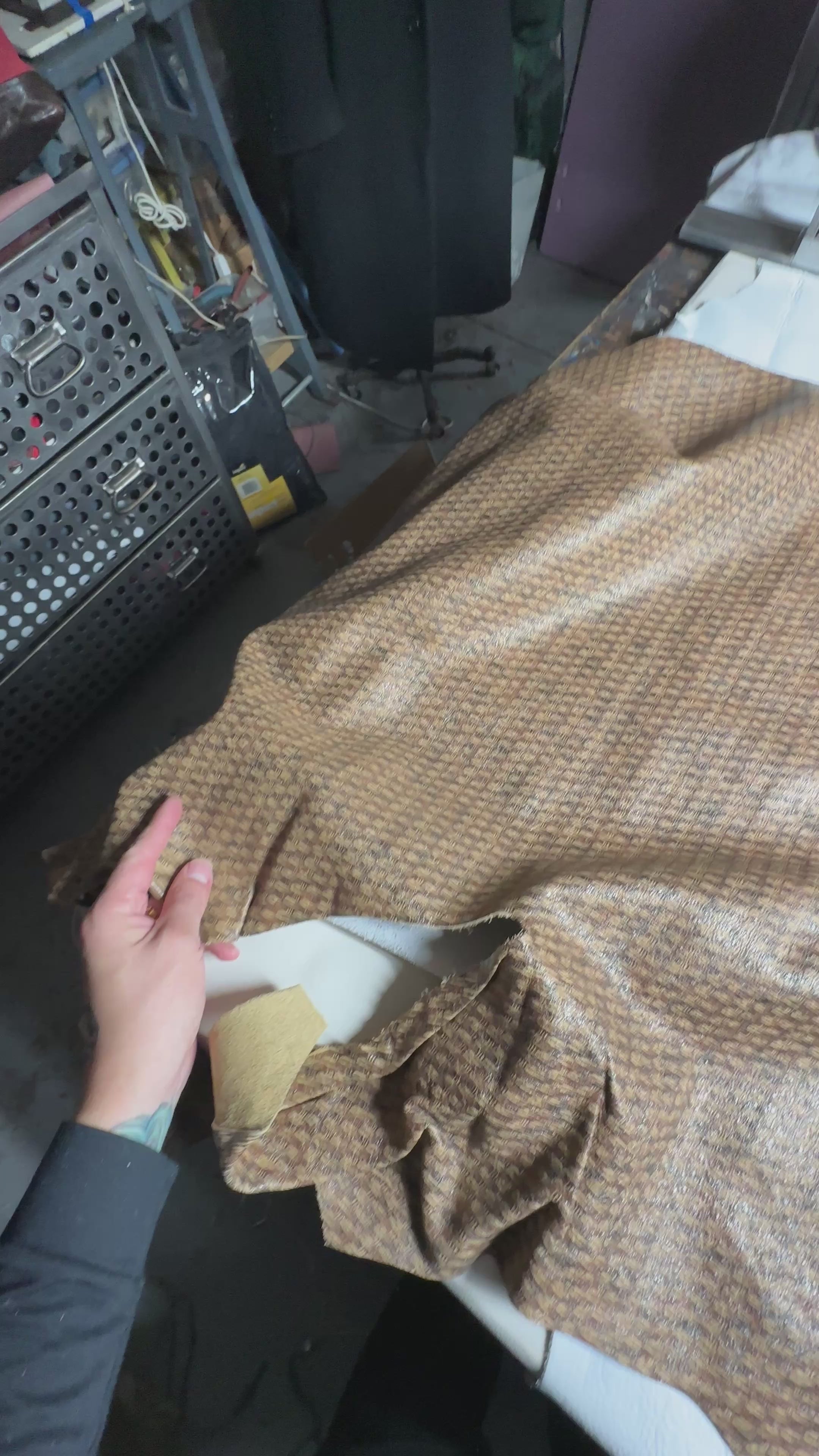 Cowhide pattern mou color Leather